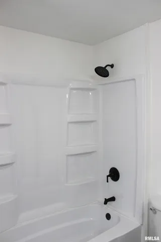 $225,000 | 1443 East Knox Street, Galesburg, IL 61401