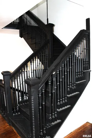 $225,000 | 1443 East Knox Street, Galesburg, IL 61401