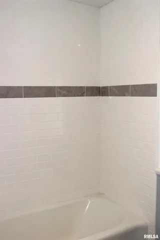 $225,000 | 1443 East Knox Street, Galesburg, IL 61401