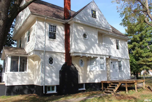 $225,000 | 1443 East Knox Street, Galesburg, IL 61401