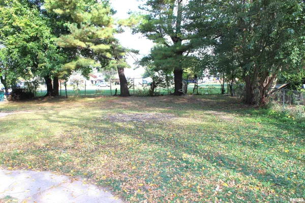 $197,000 | 1443 East Knox Street, Galesburg, IL 61401