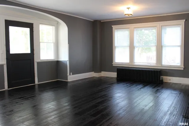 $225,000 | 1443 East Knox Street, Galesburg, IL 61401