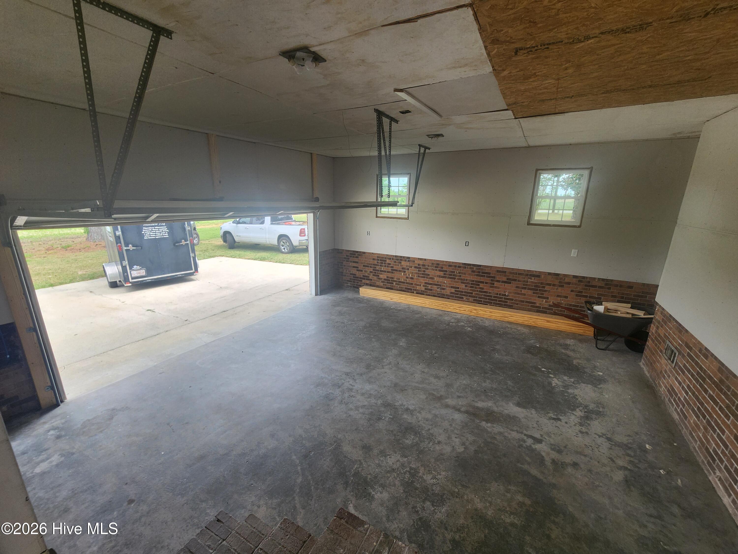 4338 Grifton Hugo Road Grifton, NC 28530 - Photo 33 of 55 Garage