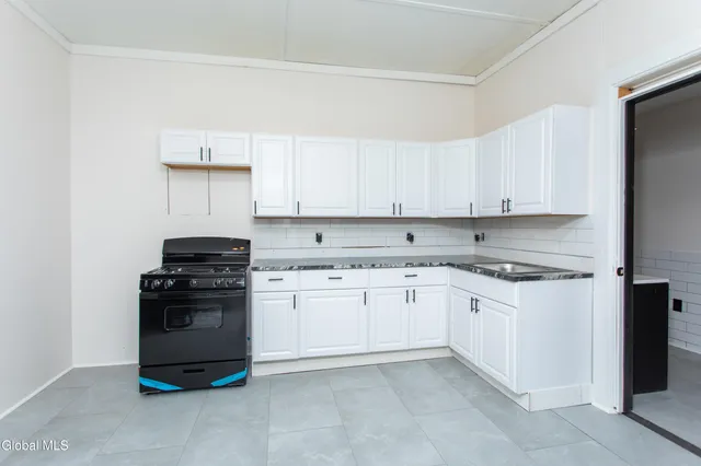 $750,000 | 34-36 Albany Avenue, Green Island, NY 12183