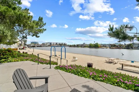 $975,000 | 651 Port Drive, Unit 208, San Mateo, CA 94404