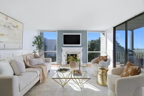 $975,000 | 651 Port Drive, Unit 208, San Mateo, CA 94404