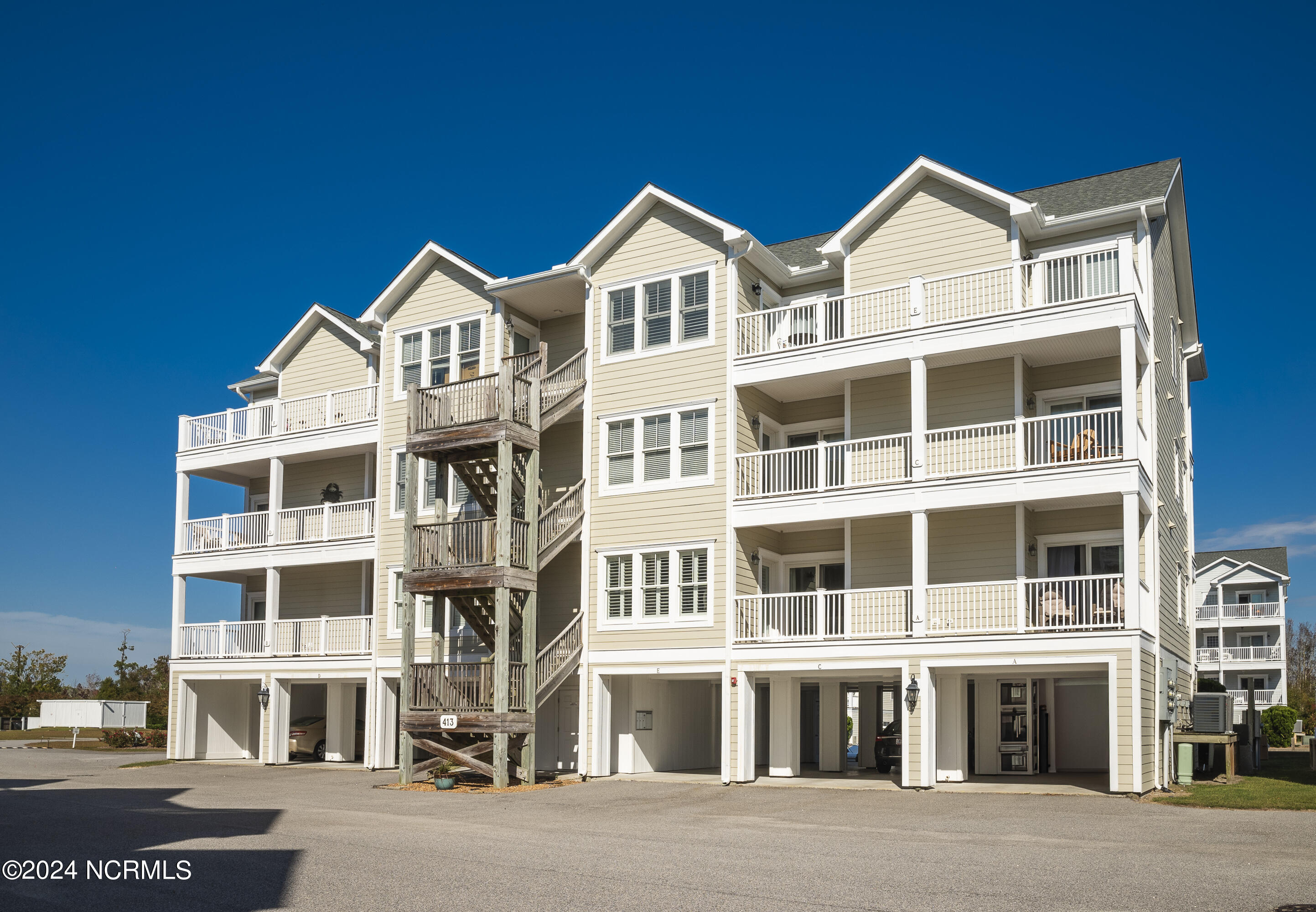 413 Captains Cove, Unit E Edenton, NC 27932 - Photo 24 of 28 18