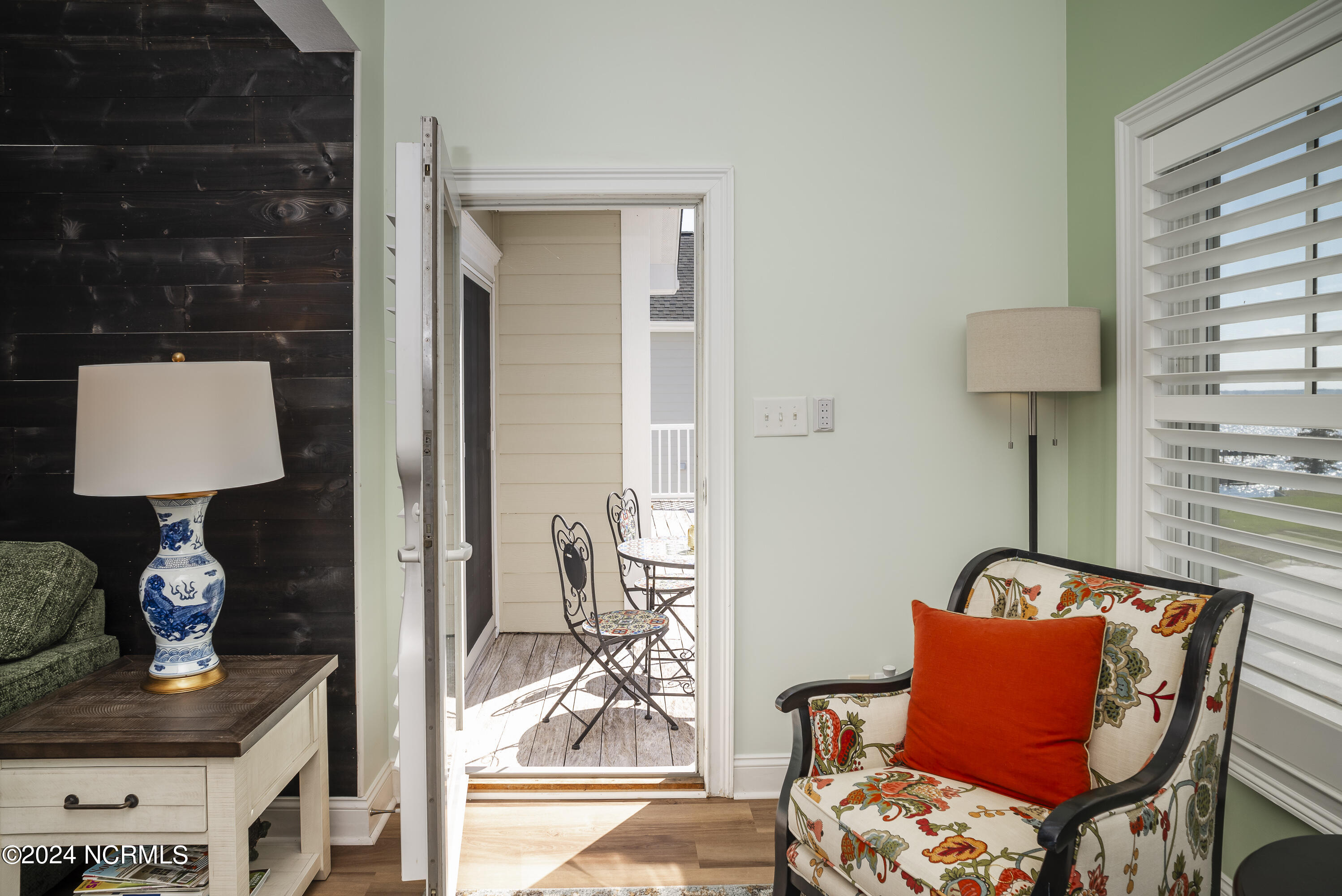 413 Captains Cove, Unit E Edenton, NC 27932 - Photo 7 of 28 5