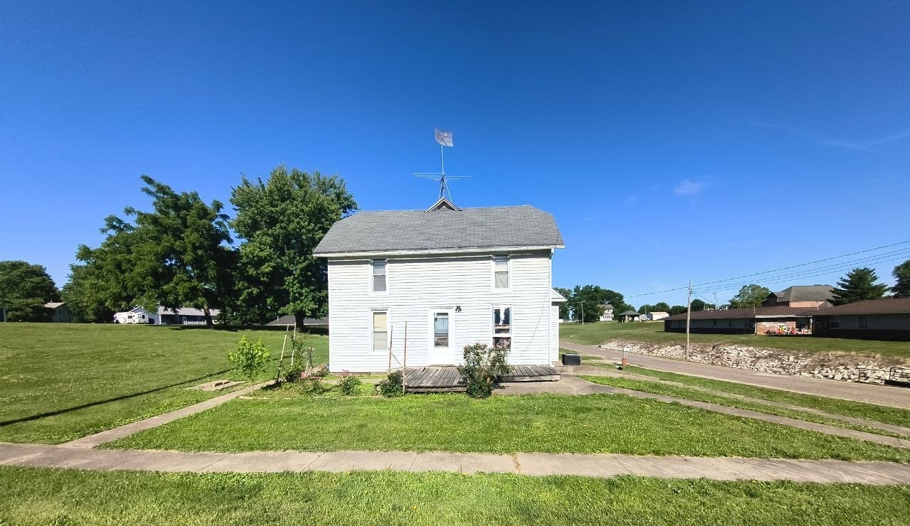 400 South Kentucky Street Camp Point, IL 62320 - Photo 2 of 14