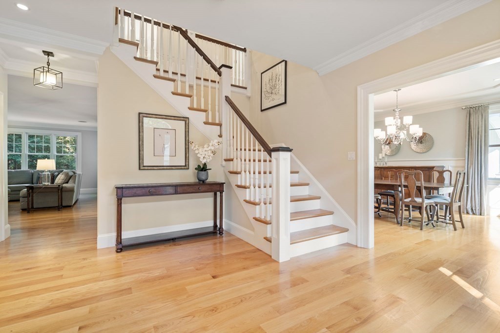 66 Willow Road Sudbury, MA 01776 - Photo 4 of 42 Gallery Image 4