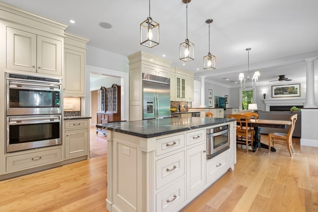 66 Willow Road Sudbury, MA 01776 - Photo 9 of 42 Gallery Image 9