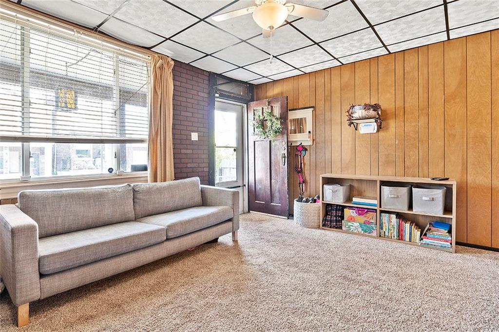 69 Frazier Avenue McKees Rocks, PA 15136 - Photo 4 of 14 Gallery Image 4