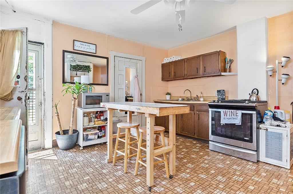 69 Frazier Avenue McKees Rocks, PA 15136 - Photo 6 of 14 Gallery Image 6