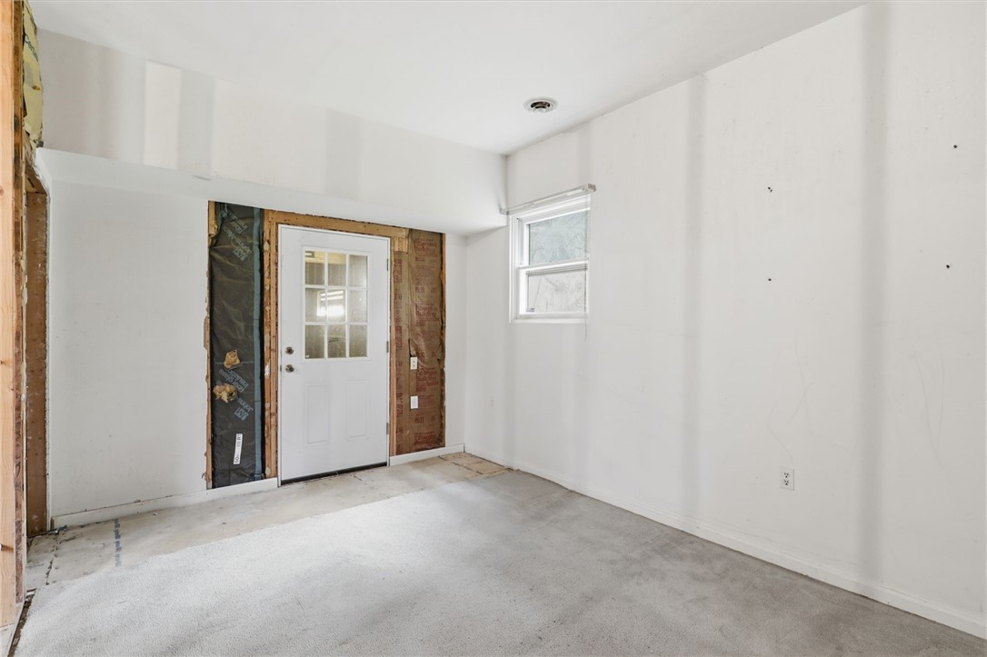 1011 Mile Square Road Mendon, NY 14534 - Photo 23 of 43 Possible In-Law Suite
