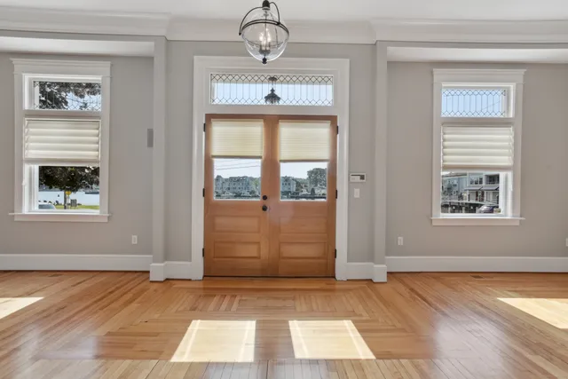 a view of entryway with front door