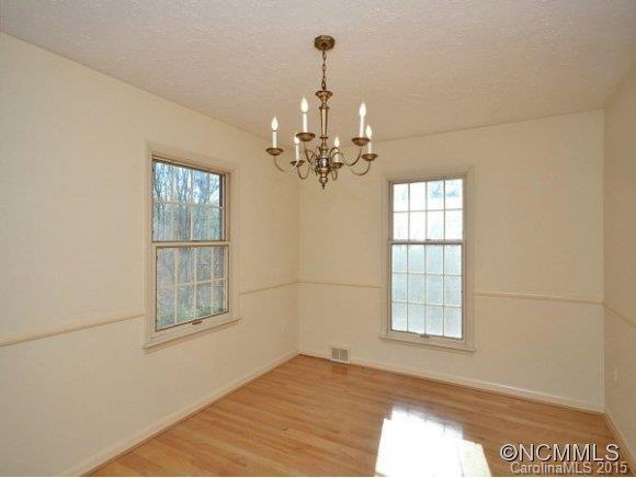 467 Windsor Road Asheville, NC 28804 - Photo 4 of 11 Gallery Image 4