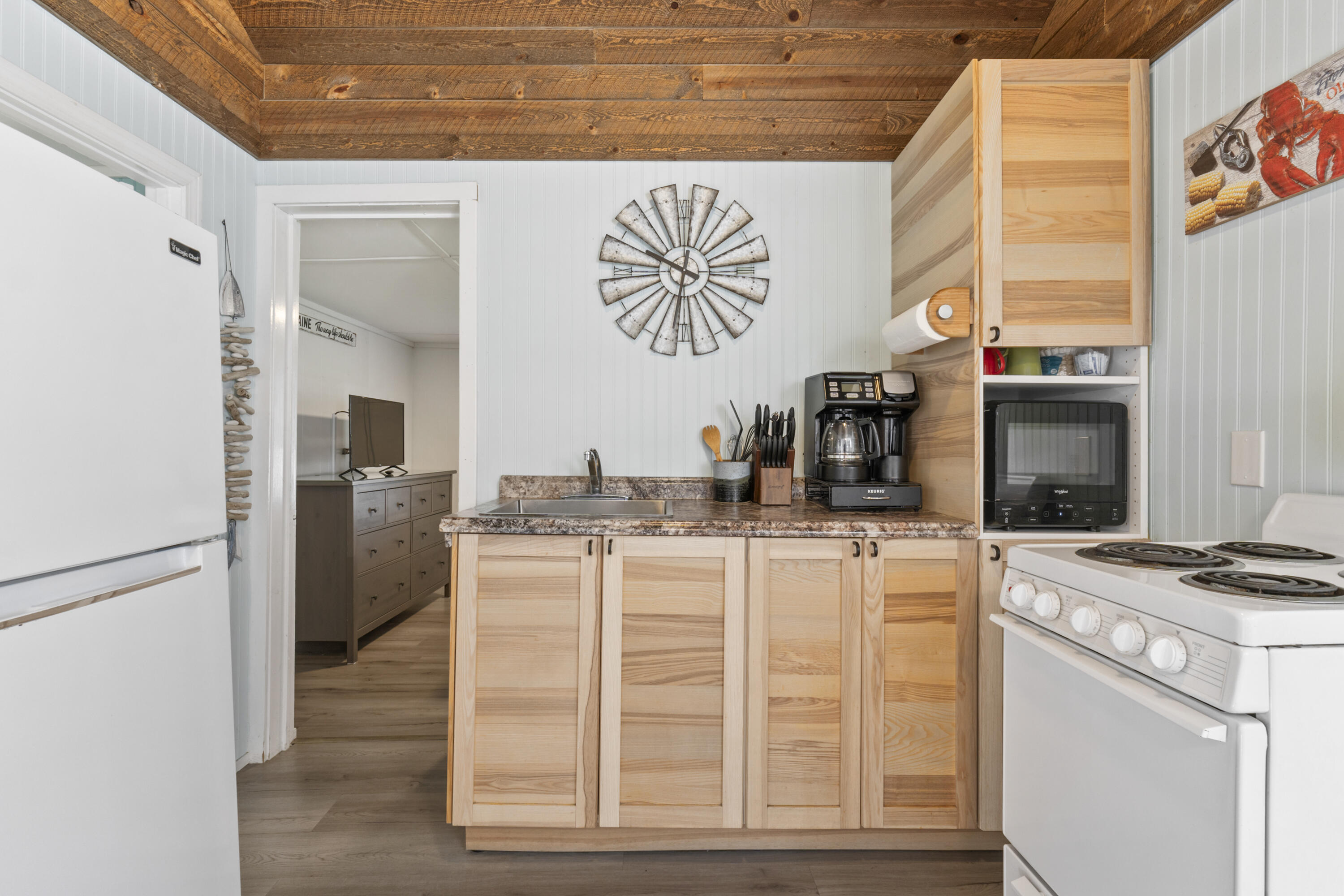 2 Wintergreen Street Old Orchard Beach, ME 04064 - Photo 5 of 28 2 Wintergreen St, Old Orchard Beach