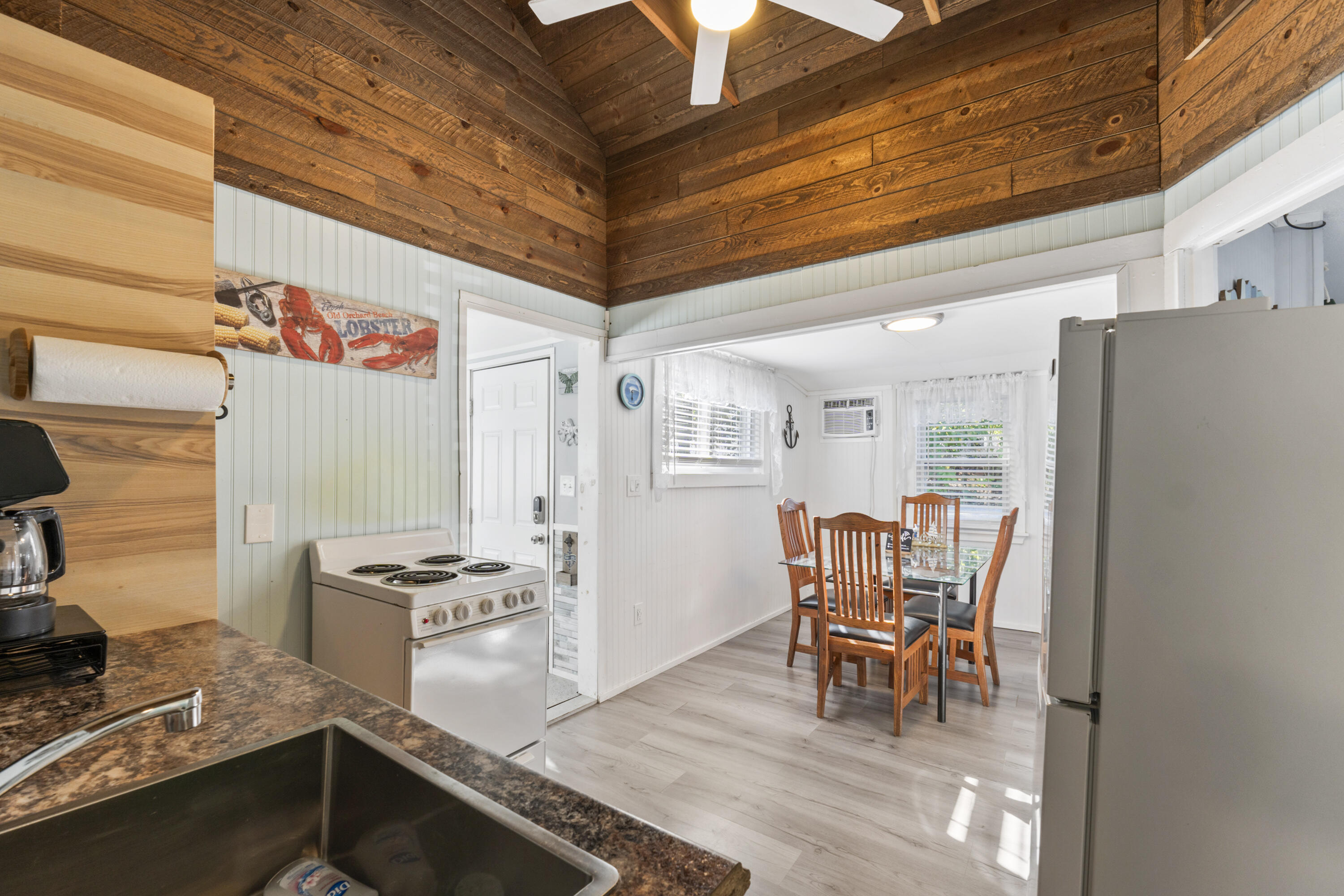 2 Wintergreen Street Old Orchard Beach, ME 04064 - Photo 10 of 28 2 Wintergreen St, Old Orchard Beach