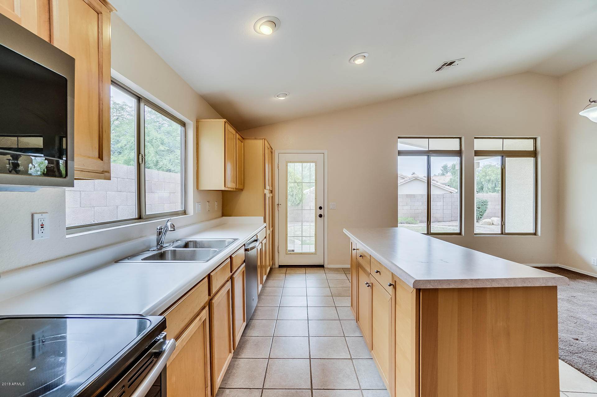 3961 East Agave Road Phoenix, AZ 85044 - Photo 7 of 26 photo_07
