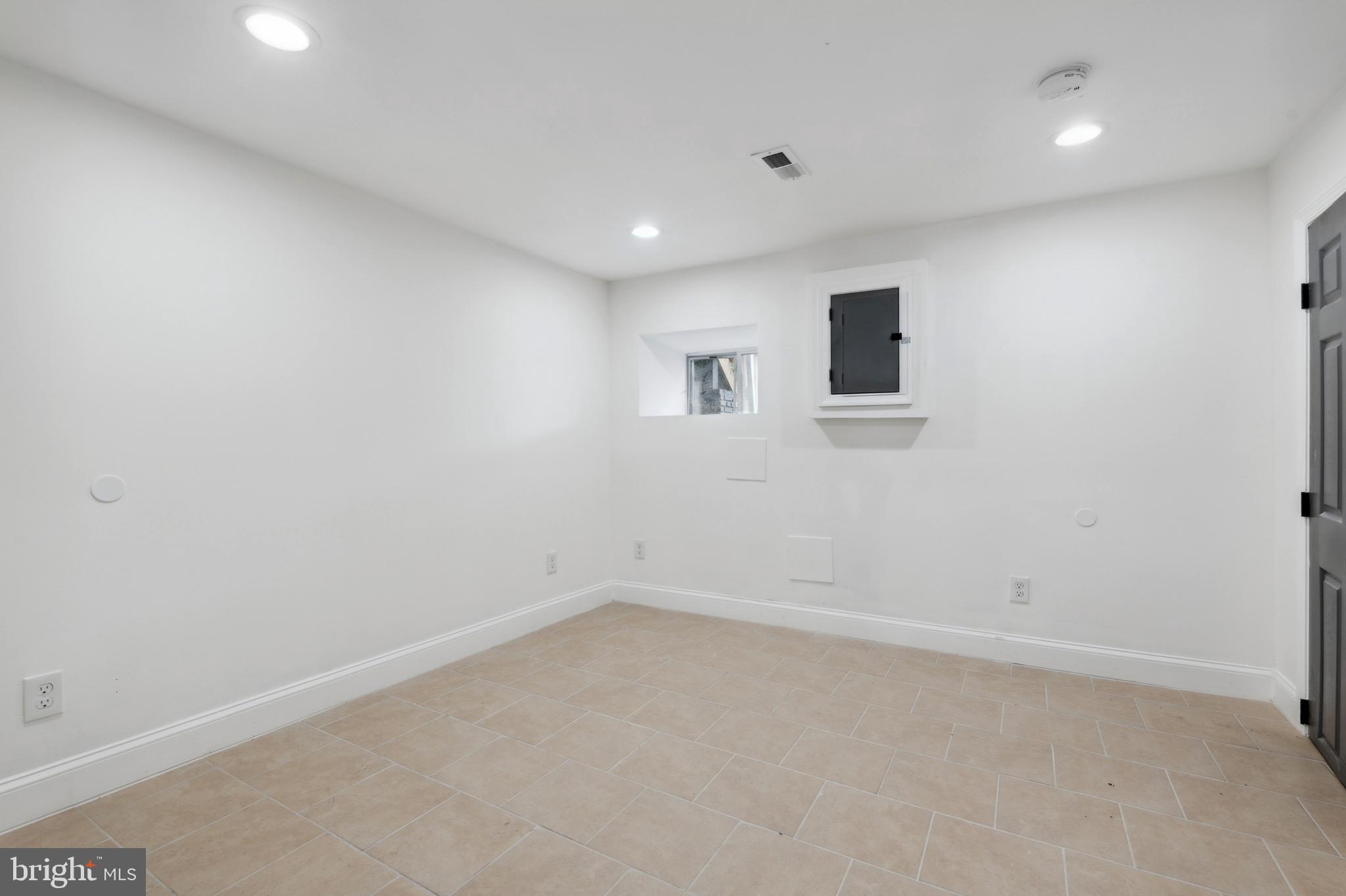 3835 Reisterstown Road Baltimore, MD 21215 - Photo 23 of 25 Gallery Image 23