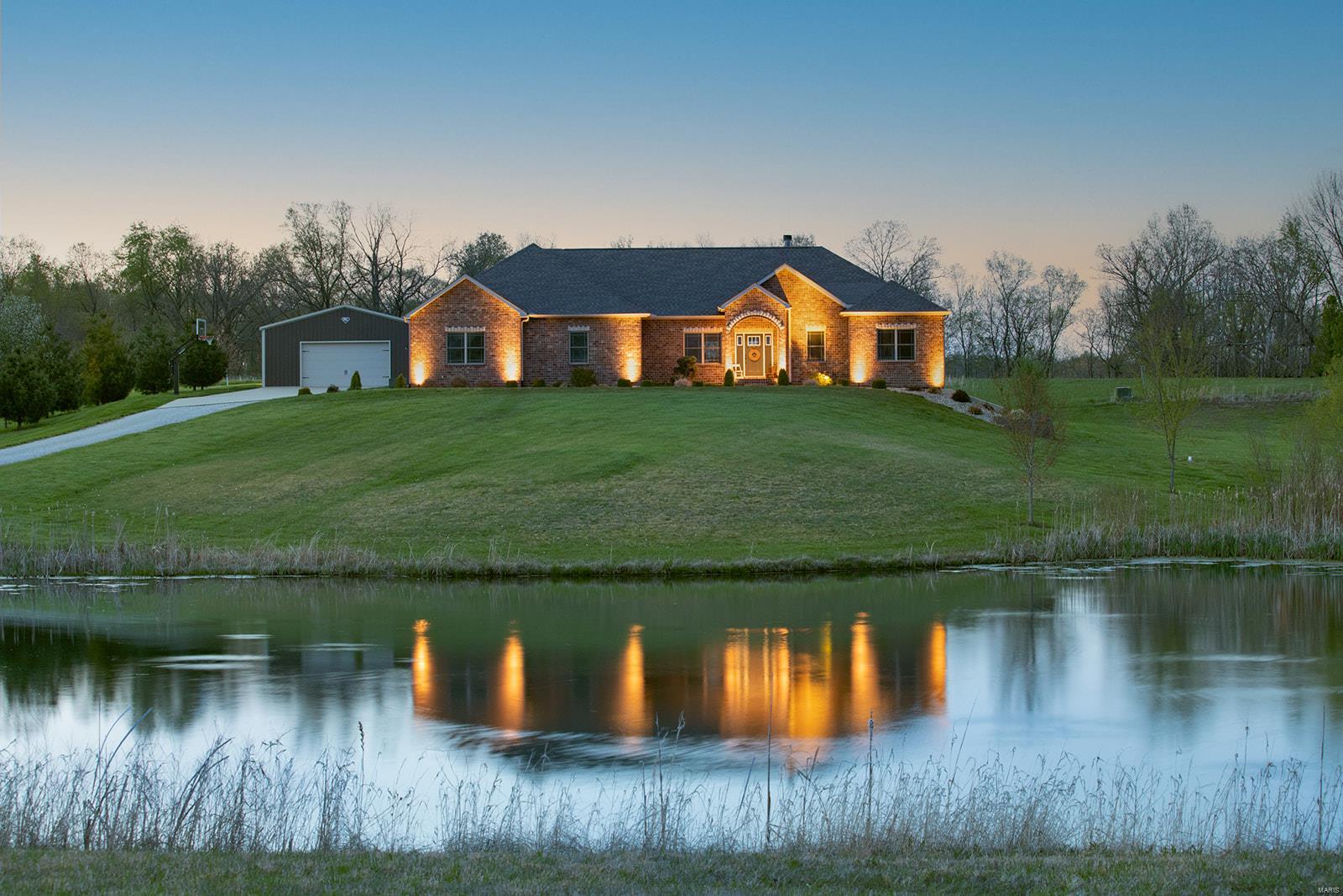 7639 Renken Road Worden, IL 62097 - Photo 3 of 93