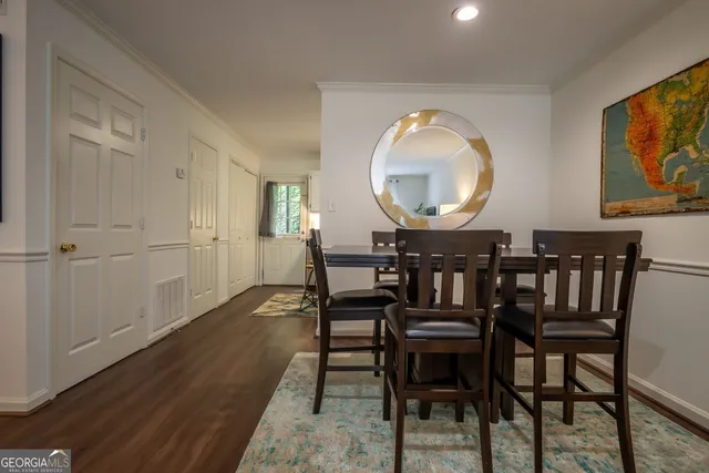 $2,020 | 210 East Cloverhurst Avenue, Unit 7, Athens, GA 30605