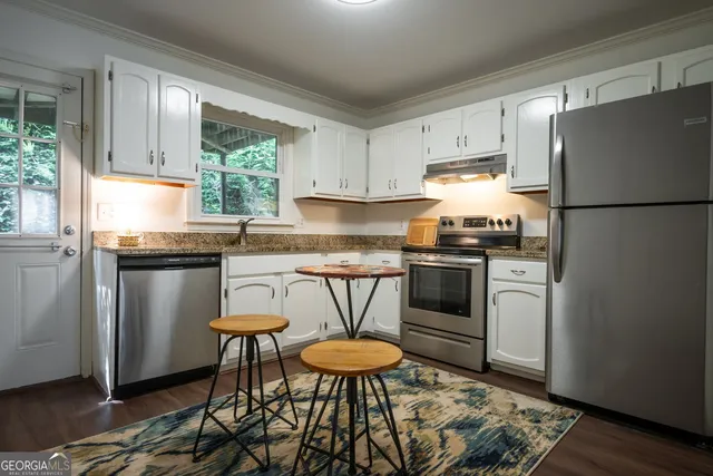 $2,020 | 210 East Cloverhurst Avenue, Unit 7, Athens, GA 30605