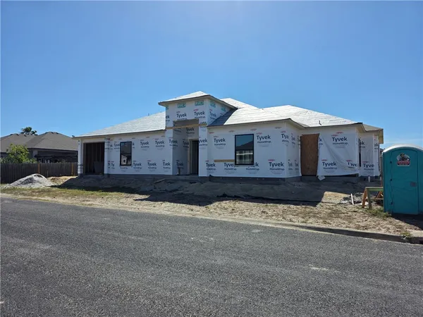 $779,000 | 15902 Cozumel Drive, Corpus Christi, TX 78418