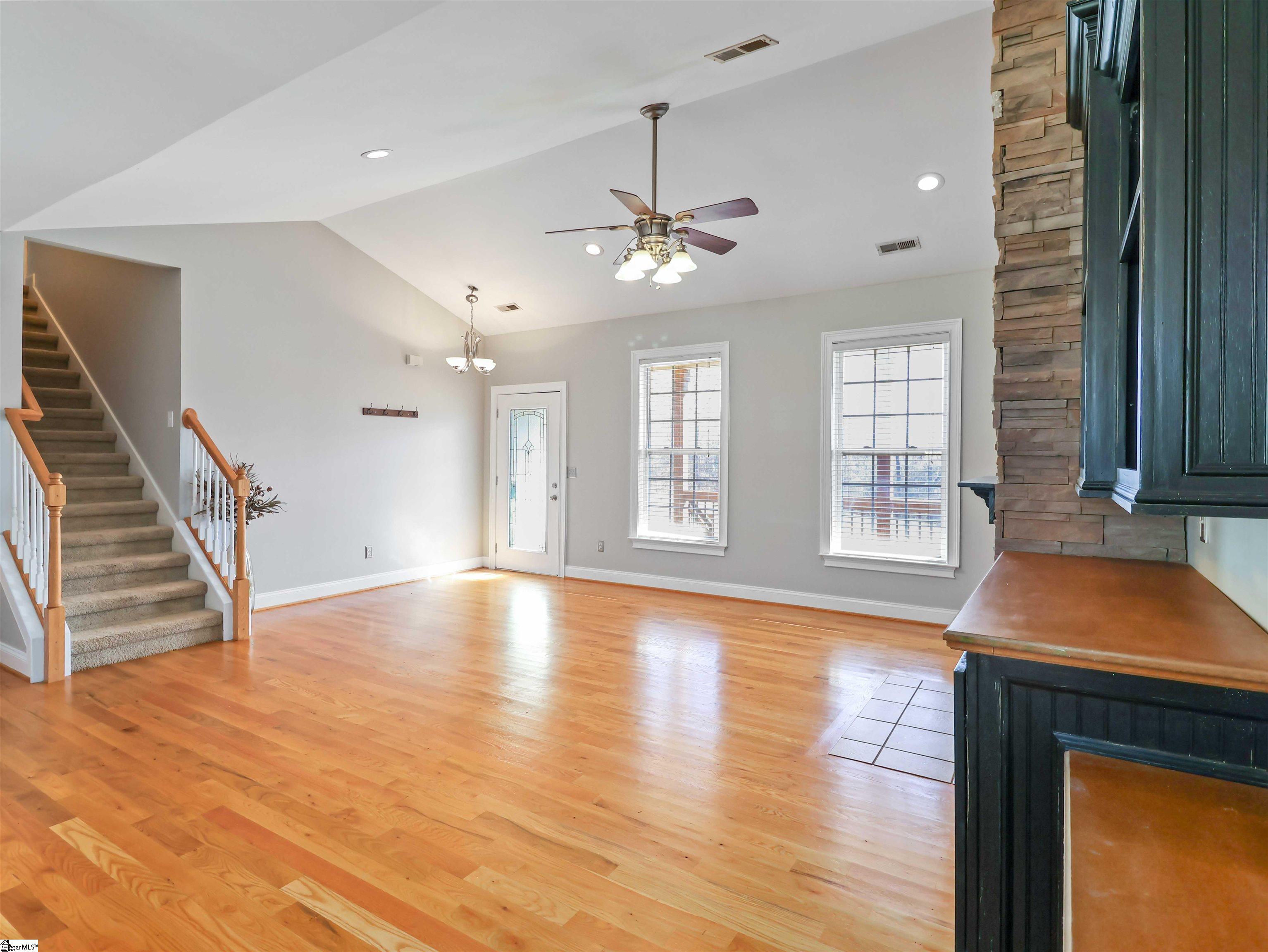 208 Quercus Run Fountain Inn, SC 29644 - Photo 13 of 41