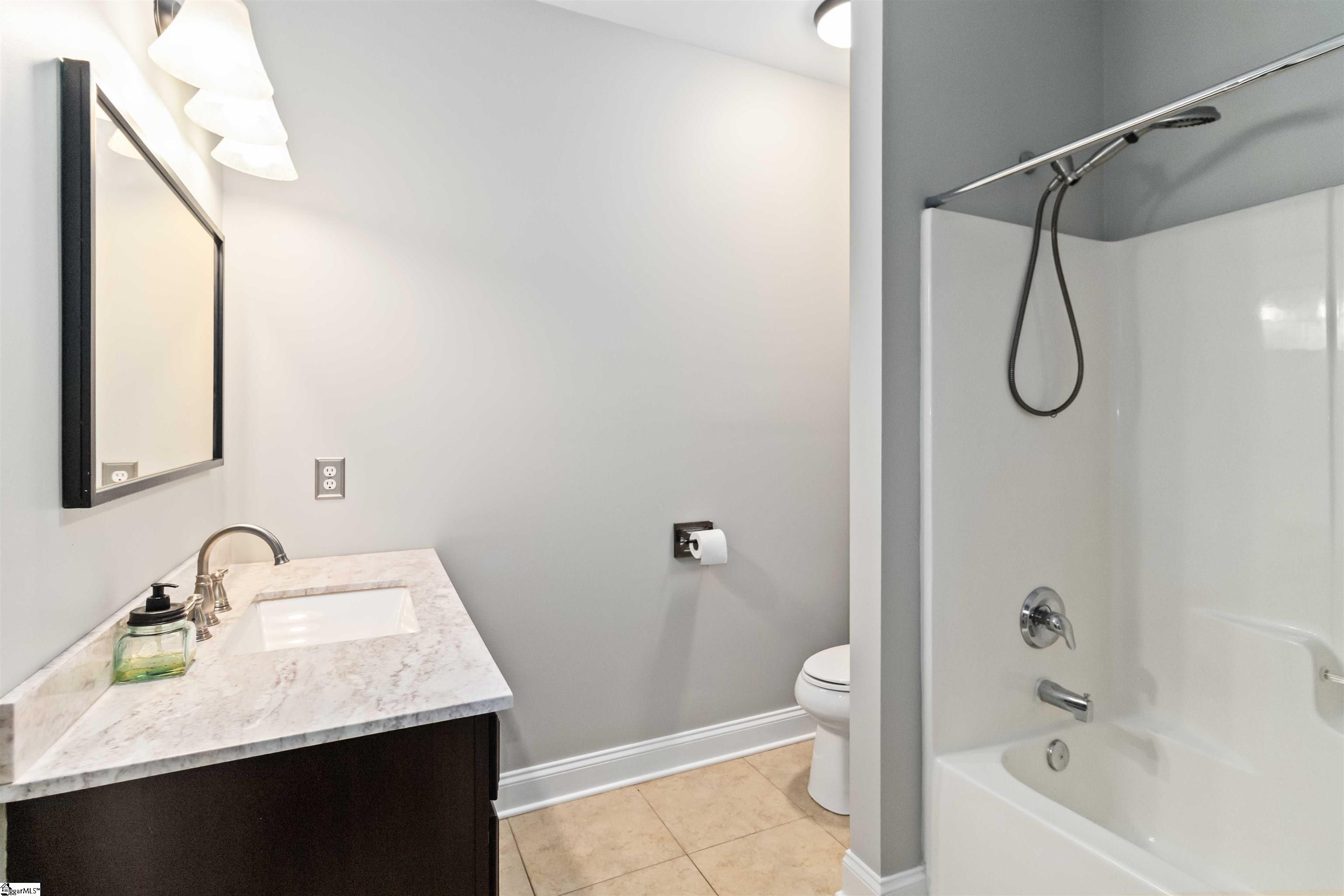 208 Quercus Run Fountain Inn, SC 29644 - Photo 31 of 41