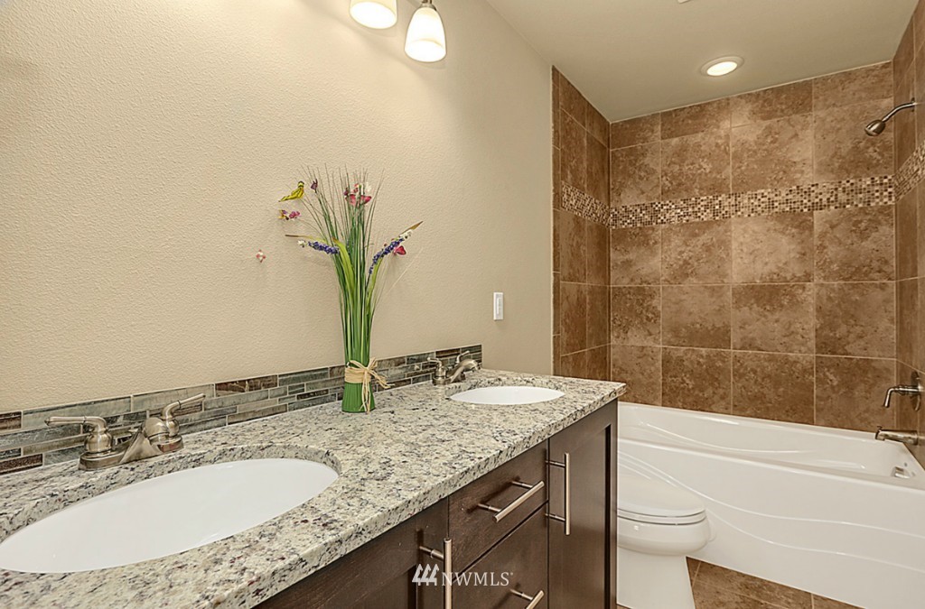 22907 Locust Way Bothell, WA 98021 - Photo 19 of 20
