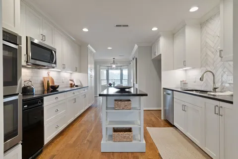 $1,100,000 | 6613 Holt Road, Nashville, TN 37211