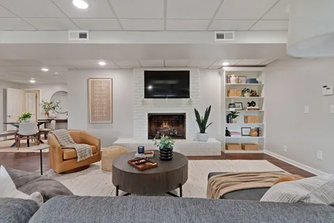 $1,100,000 | 6613 Holt Road, Nashville, TN 37211