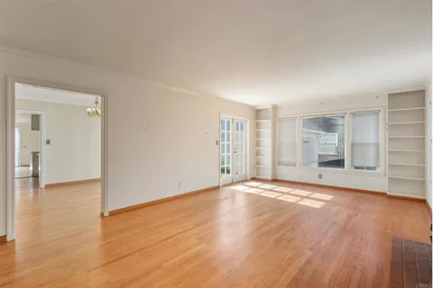 $2,900,000 | 351 Fern Glen, La Jolla, CA 92037