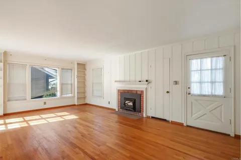 $2,900,000 | 351 Fern Glen, La Jolla, CA 92037