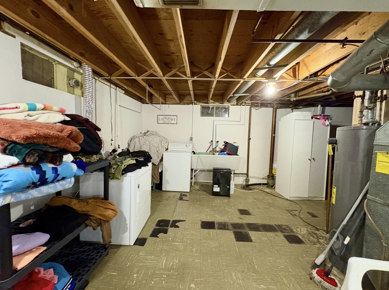 1726 Union Avenue Belvidere, IL 61008 - Photo 18 of 27 a view of a storage room