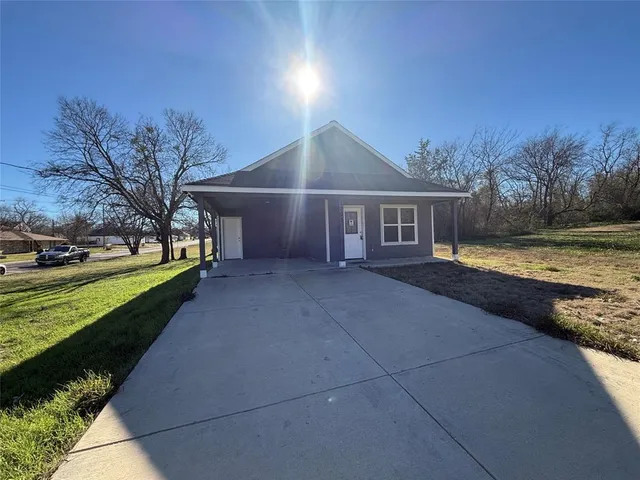 $1,385 | 2205 Morse Street, Greenville, TX 75401