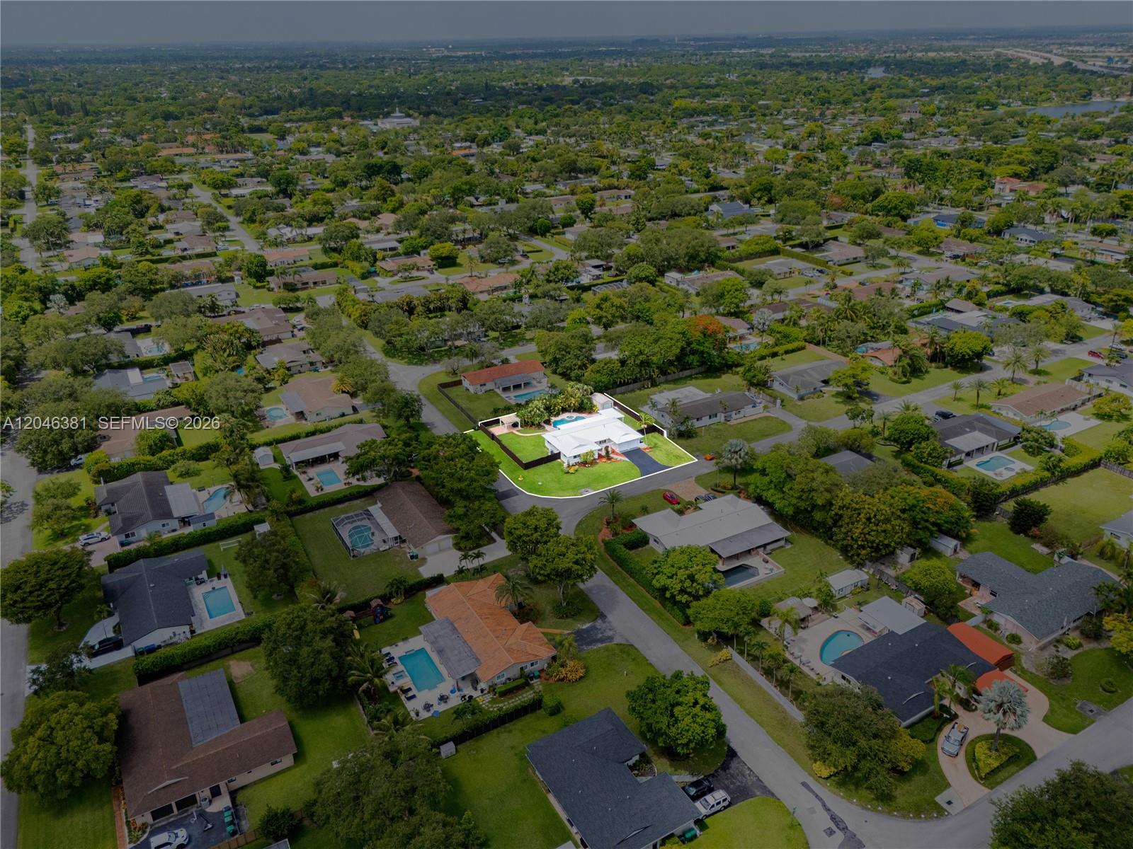 10442 Southwest 114th Street Miami, FL 33176 - Photo 46 of 48