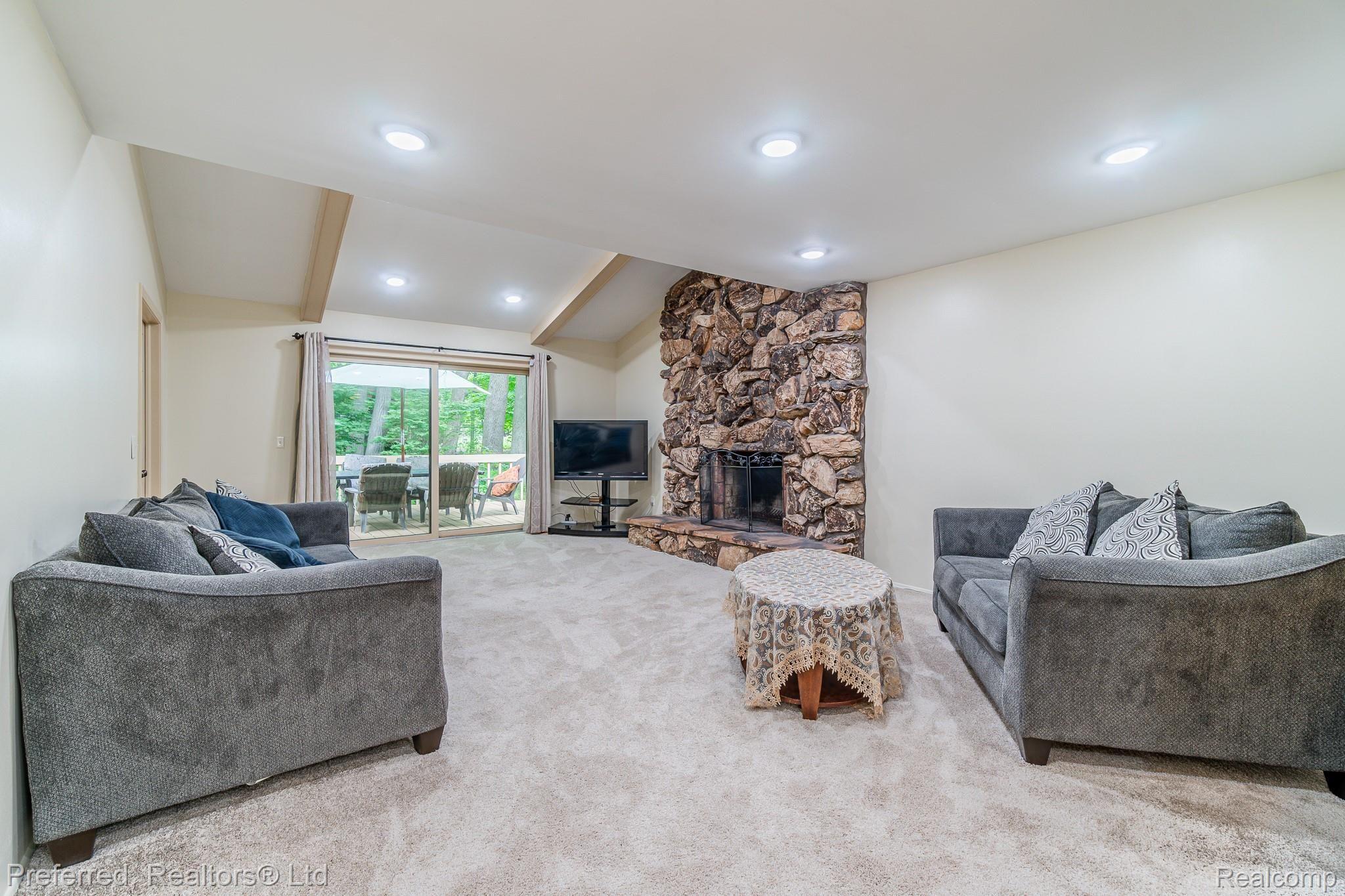 30210 High Valley Road Farmington, MI 48331 - Photo 19 of 40 High Valley -24.jpg