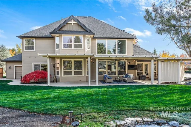 $1,100,000 | 1536 East Daylesford Drive, Eagle, ID 83616