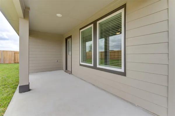 $2,499 | 9027 Rose Water Trail, Iowa Colony, TX 77583