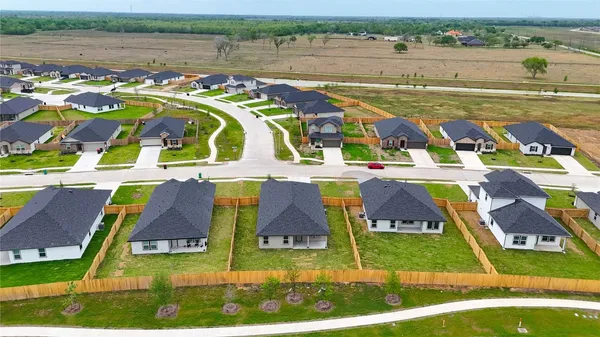 $2,499 | 9027 Rose Water Trail, Iowa Colony, TX 77583