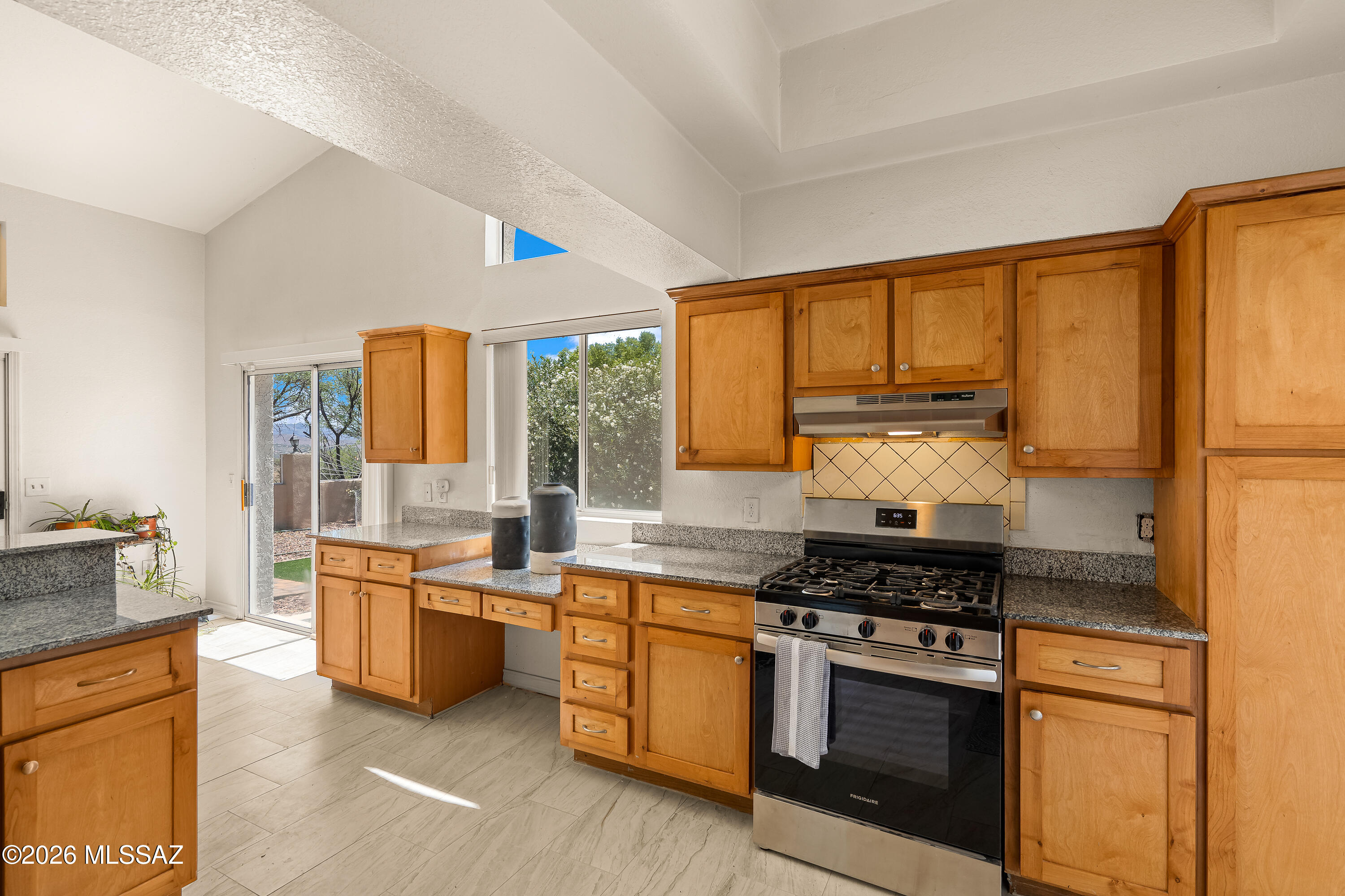 1027 Acaso Court Rio Rico, AZ 85648 - Photo 20 of 50 2 Interiors-16