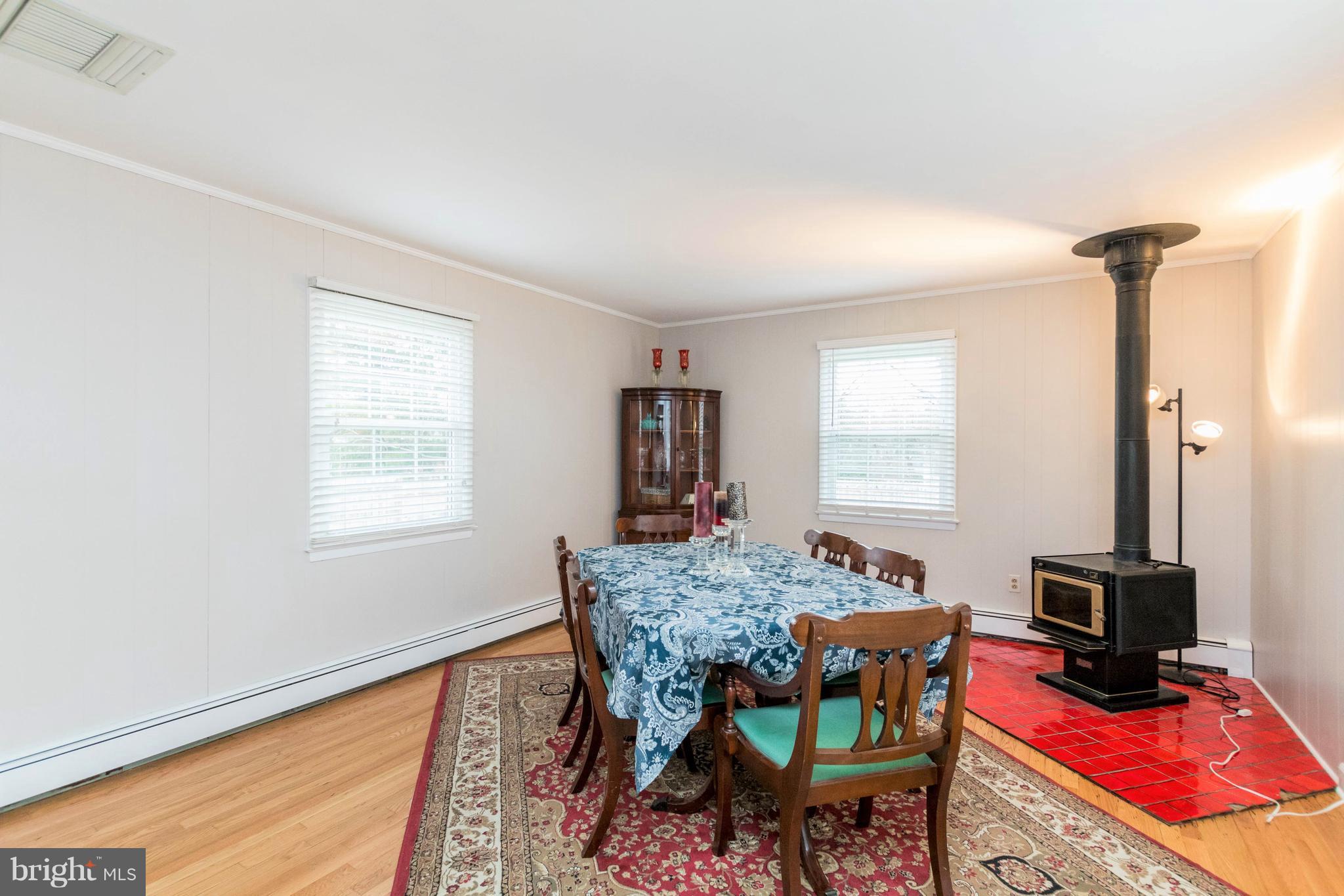 239 Ridgeway Road Catonsville, MD 21228 - Photo 14 of 30 a workspace with furniture and window