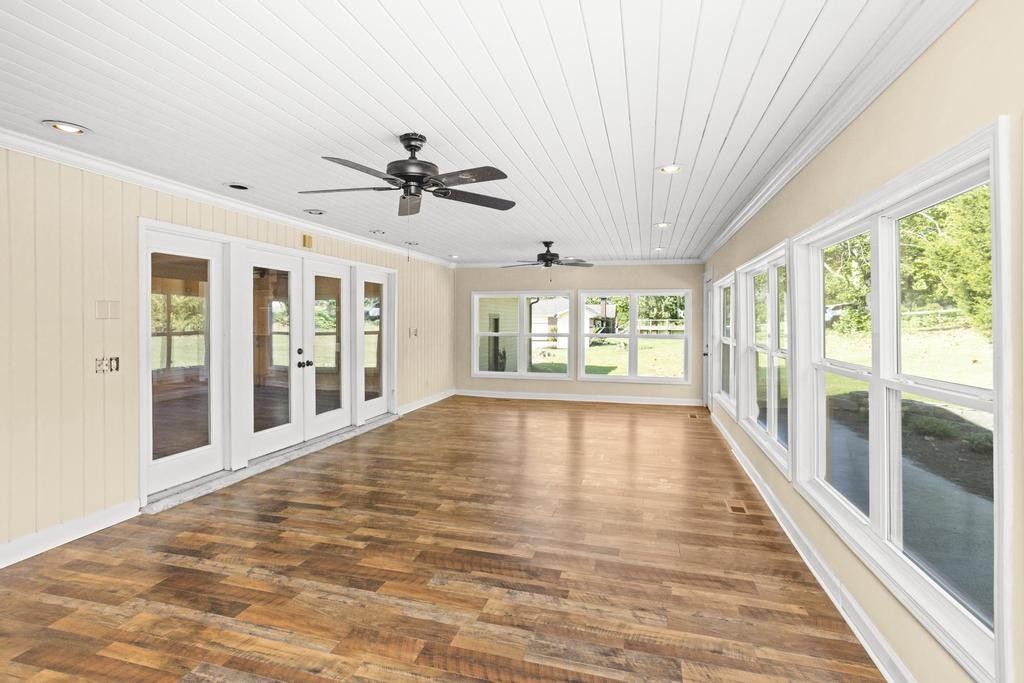 1029 Robertson Road Gallatin, TN 37066 - Photo 37 of 62 a view of an empty room with a window