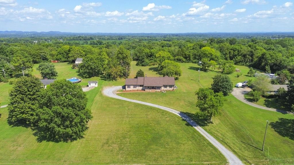 1029 Robertson Road Gallatin, TN 37066 - Photo 4 of 62