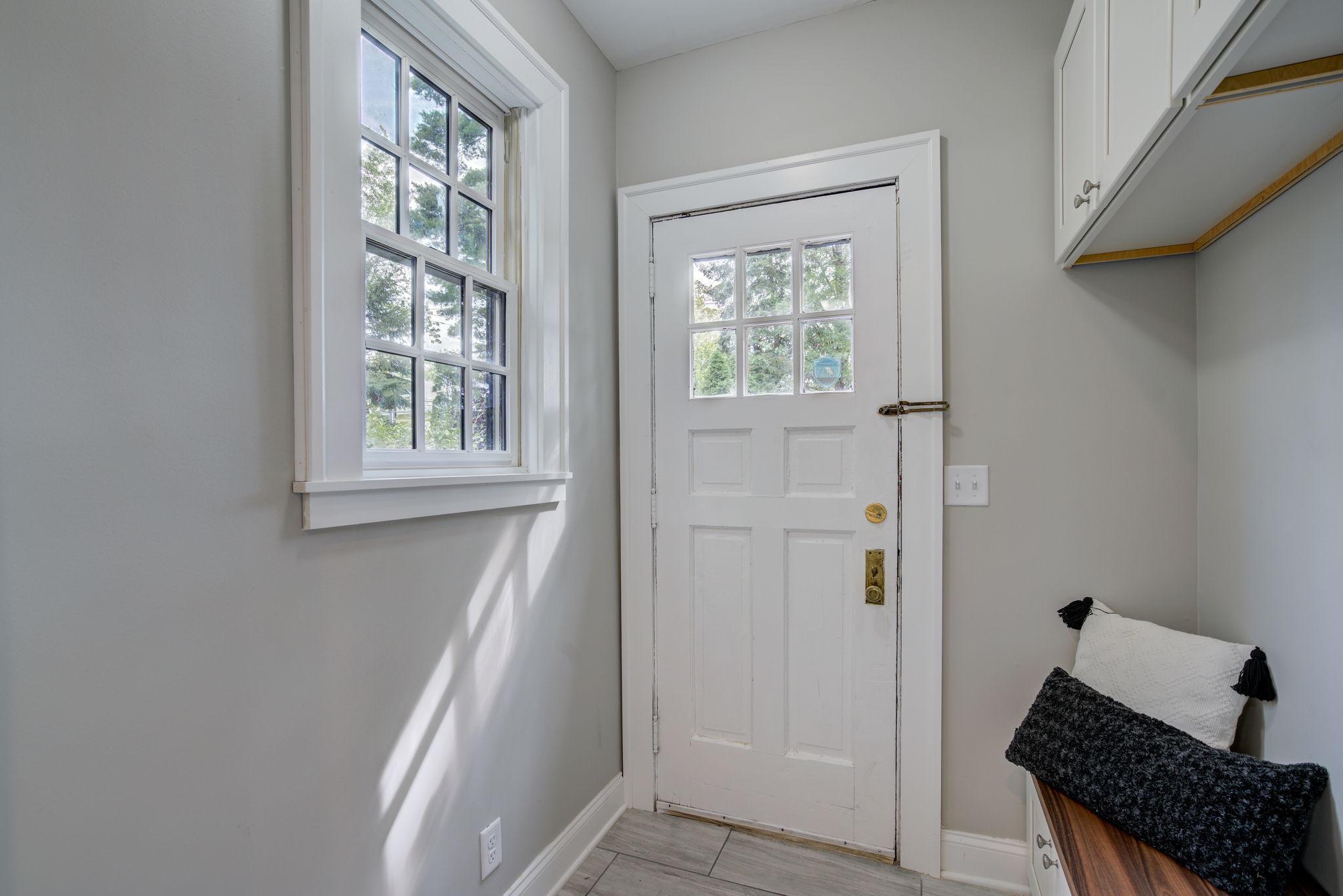 2056 Summit Avenue St. Paul, MN 55105 - Photo 13 of 36