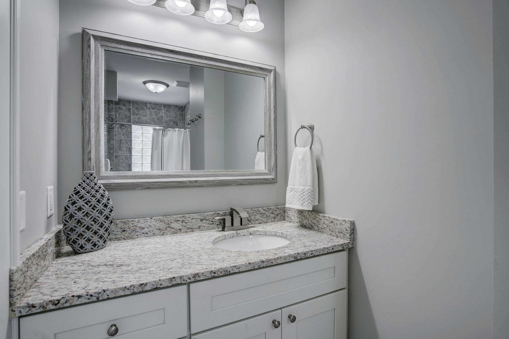 2056 Summit Avenue St. Paul, MN 55105 - Photo 17 of 36