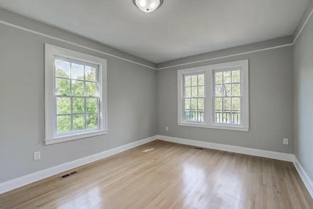 $5,995 | 2056 Summit Avenue, St. Paul, MN 55105