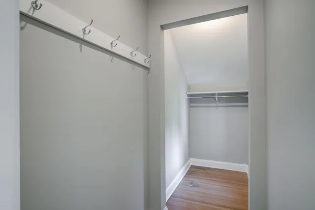 $5,995 | 2056 Summit Avenue, St. Paul, MN 55105